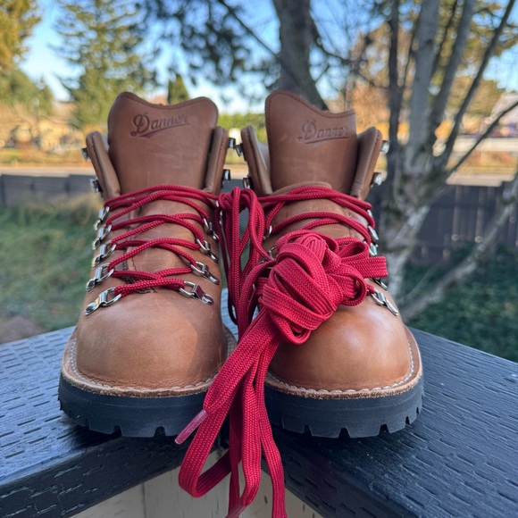 Danner Men’s Leather Mountain Light Cascade Clovis Waterproof Boots Size 10.5 - Picture 2 of 10